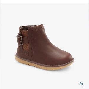 Stride Rite Agnes chocolate brown boot, size 6c new with tags